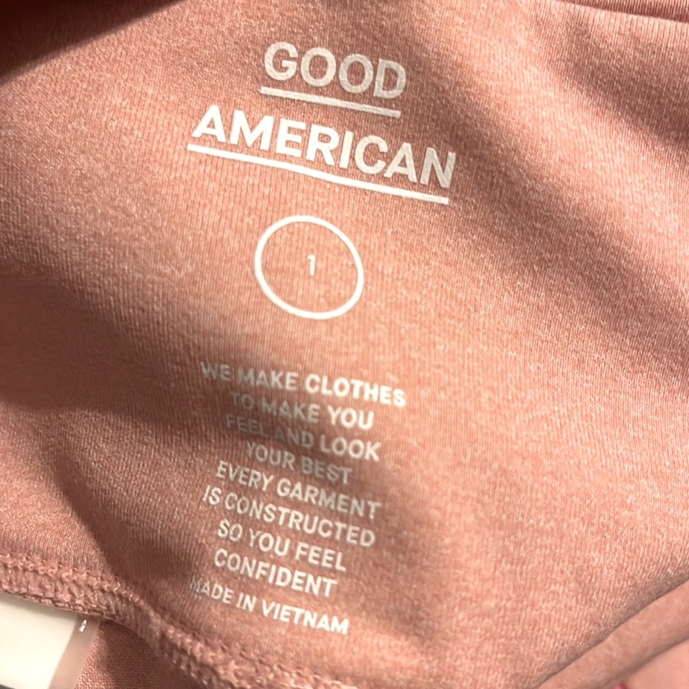 NWT Good American The Electric Feel Crop Legging size 1 Small Pink - Picture 10 of 11